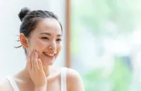 【保存版】シナールでニキビ・シミ対策!ビタミンC配合錠が導く美肌とアンチエイジングの秘訣