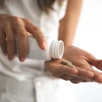 いま話題のNMNサプリとは?ニコチンアミドモノヌクレオチドの効果・副作用・最新論文を徹底解説