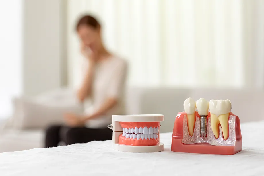 慢性歯周炎はどんな症状が現れますか?慢性歯周炎の症状と治療方法について