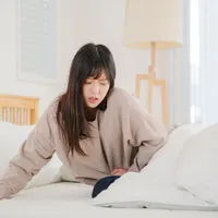 食中毒が疑われる場合は?食中毒の症状と原因、治療、予防法を解説