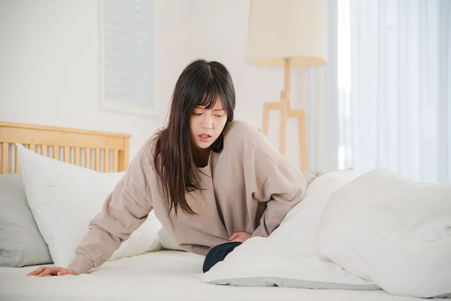 食中毒が疑われる場合は?食中毒の症状と原因、治療、予防法を解説