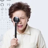 突然視界がぼやける?白内障の可能性があります。