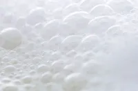 尿に泡が見られるならタンパク尿かもしれません。タンパク尿の原因と症状、治療法について見てみましょう