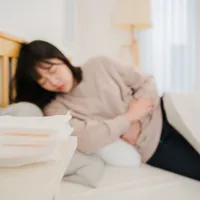 「下腹部がチクチクします、排卵痛ですか?」排卵痛の症状と和らげる方法