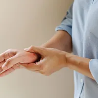 リウマチ関節炎の治療は? リウマチ関節炎の症状や治療法について。