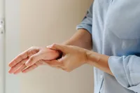 リウマチ関節炎の治療は? リウマチ関節炎の症状や治療法について。