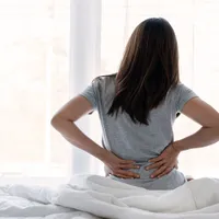 椎間板ヘルニアとは異なる脊柱管狭窄症の症状、脊柱管狭窄症の原因と予防法