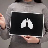 肺癌の初期症状は?肺癌の症状、原因、治療法について