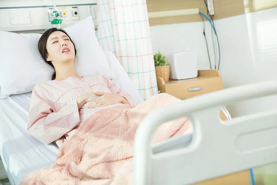 「子宮外妊娠の症状でしょうか?」子宮外妊娠の初期症状、原因、治療法まとめ