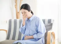 「もしかしてつわり?」つわりが始まる時期や原因、つわりがひどい時の対処法について