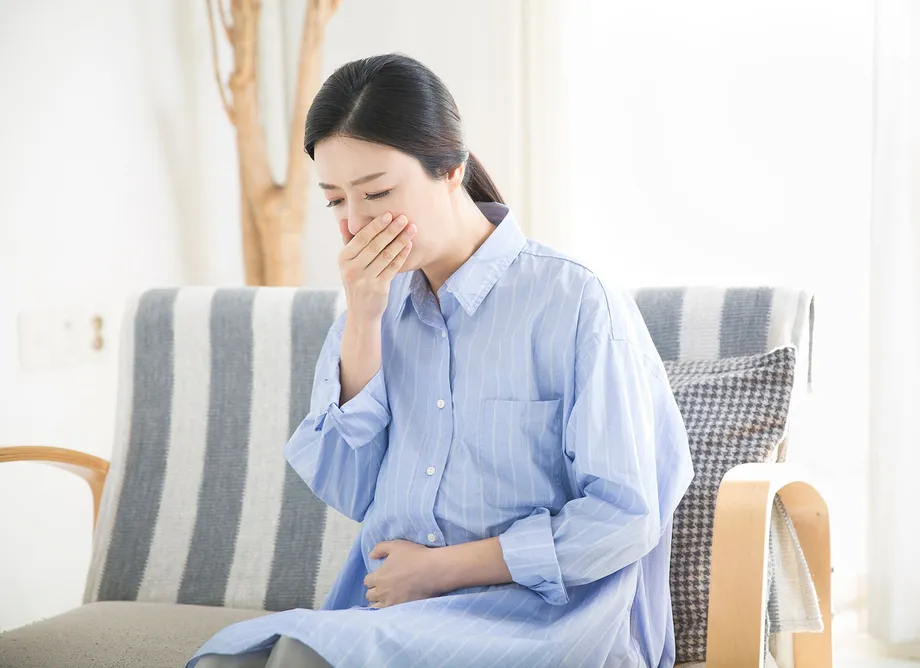 「もしかしてつわり?」つわりが始まる時期や原因、つわりがひどい時の対処法について