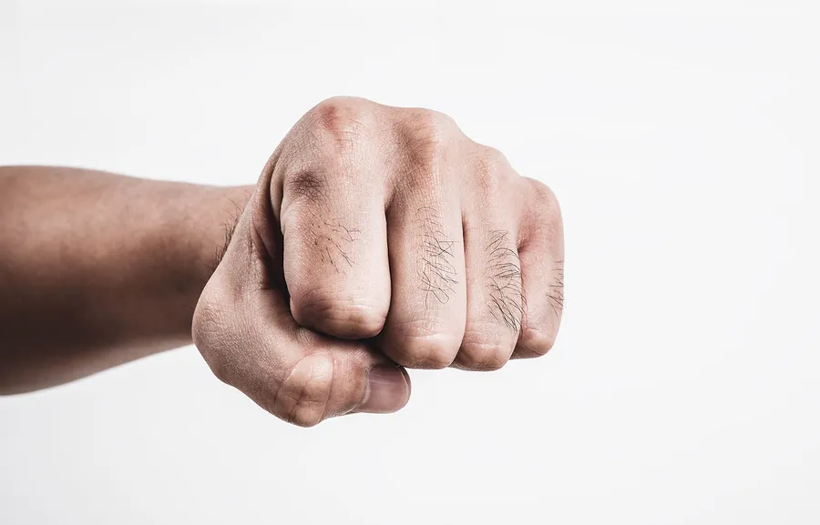 眼窩骨折の原因