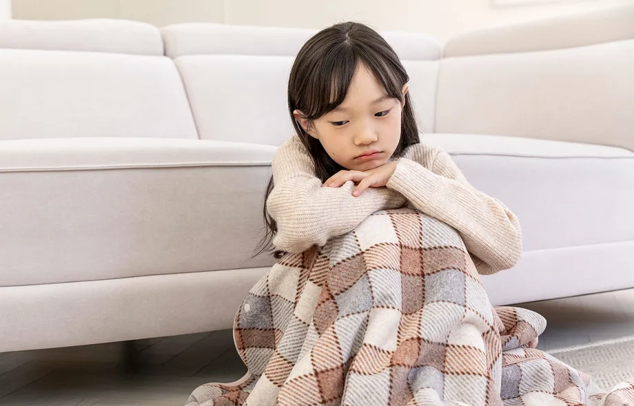 「アスペルガー症候群とは何でしょうか?」症状や治療法、原因、自閉症との違いを解説