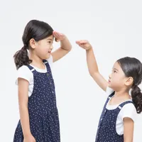 特に思春期が早い子どもは『早発思春期』が疑われます。症状から原因、診断、治療法について