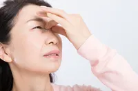 「シェーグレン症候群の症状が気になります。」シェーグレン症候群の原因、症状、治療法について解説します。