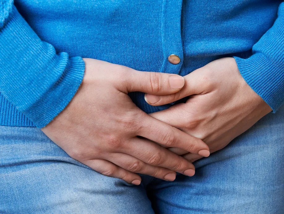 痛みがないのに血尿が出た? 膀胱がんの可能性があります。膀胱がんの症状から原因、診断、生存率について