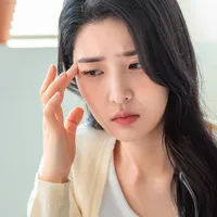 「まぶたが垂れてたら、眼瞼下垂の手術したほうがいいの?」眼瞼下垂に関するFAQまとめ