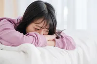 「もしかしてパニック障害かも」症状や原因、自己診断テスト、治療法すべて解説