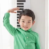 子供がしきりに脚を痛がる場合「成長痛」ではないかもしれません。成長痛の症状と診断について