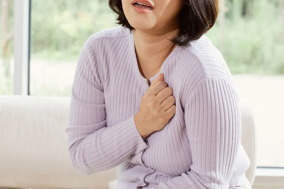 突然の呼吸困難、『肺塞栓症』かも。症状や原因、治療法について