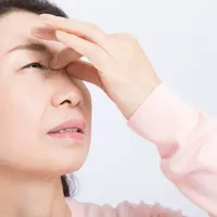 網膜剝離を引き起こす『網膜裂孔』の症状、飛蚊症、レーザー手術について