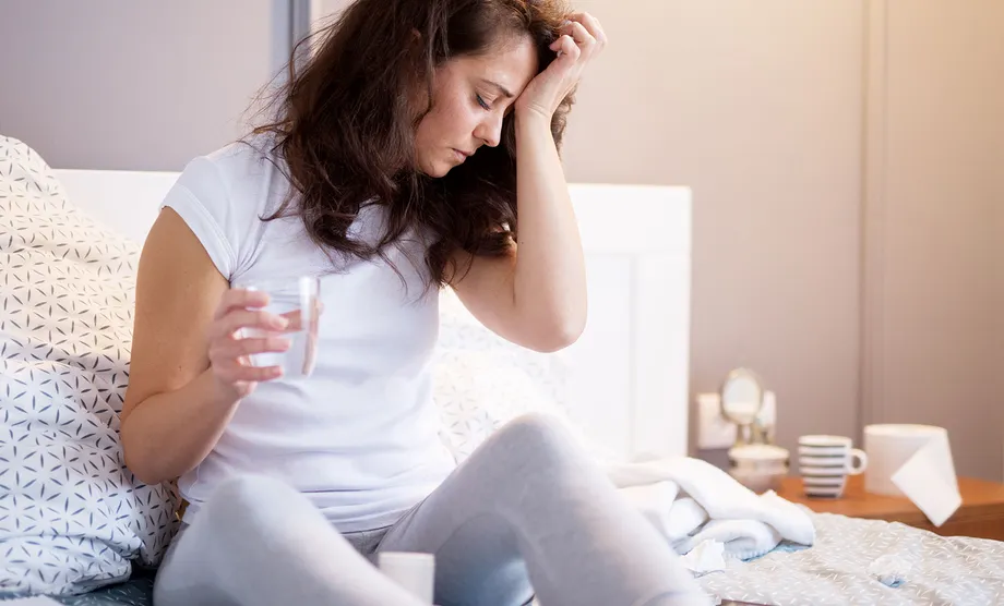 突然のめまいに襲われる『良性発作性頭位めまい症』の症状、原因、治療法は?