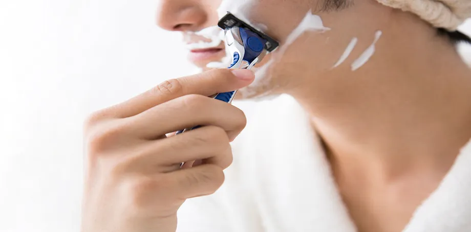 「ひげ脱毛、どれくらい痛いの?」男性のひげ脱毛の痛み、原理、機器(ジェントルマックスプロプラス)