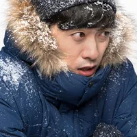 冬の寒さでガタガタ震える「低体温症」の症状と対処法は?