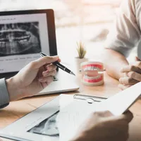 「出っ歯で悩まないで!」出っ歯の基準、抜歯の選択基準、出っ歯矯正の期間