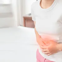 急に来る腹痛、位置によって違う腹痛の原因を解説します。