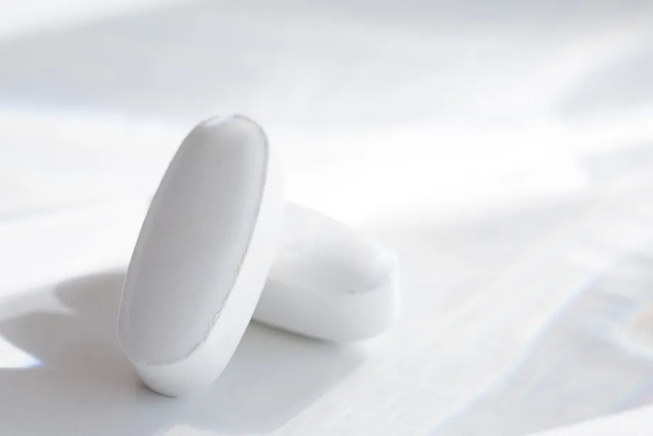 「空腹でタイレノールを飲んでも大丈夫ですか?」タイレノールの服用法について詳しく説明します