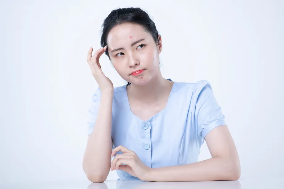 『イソトレチノインの効果は?』ニキビ治療薬の効果、処方方法、副作用について