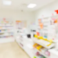 イソトレチノイン、薬局で購入できますか?イソトレチノインの処方方法、副作用の確認